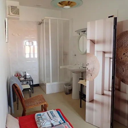 La Roche Peregrine Tatil Evi