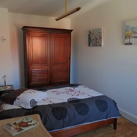 La Roche Peregrine Dom wakacyjny