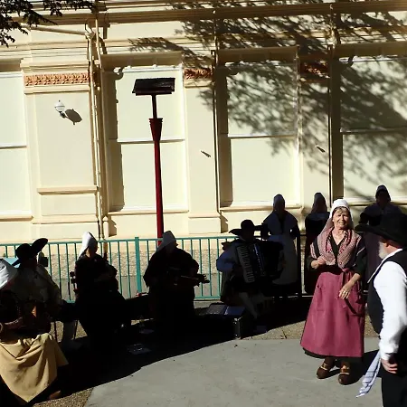 La Roche Peregrine Tatil Evi